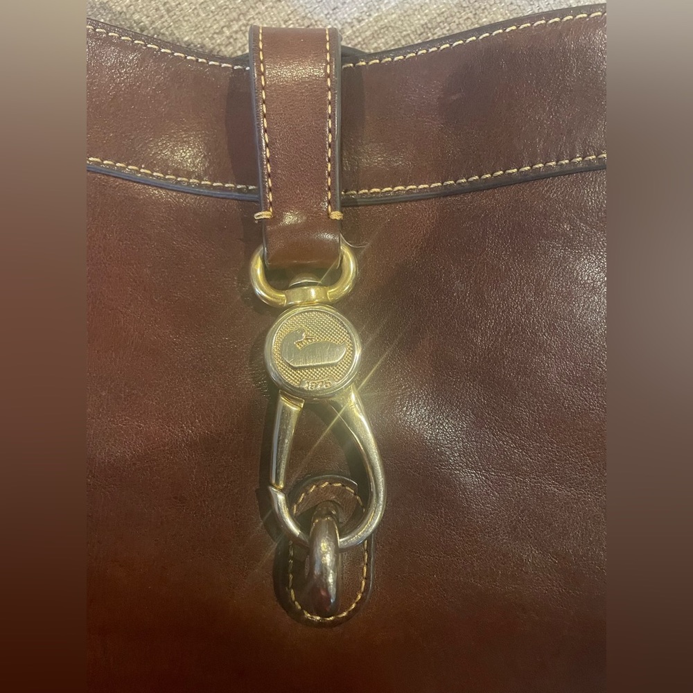 Beautiful Dooney Florentine Sadie feed Bag
